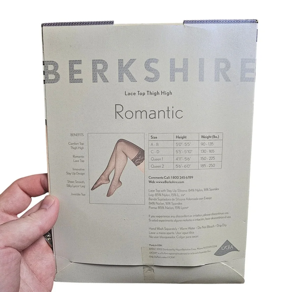 Berkshire Romantic Lace Top Thigh High Stockings Ivory Sheer Queen 1363 NWT